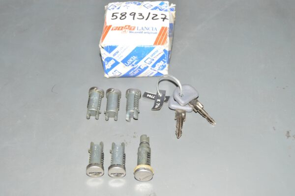 Ref: 5893127 Kit Cilindro de TraVão com 2 Chaves - Fiat; Peugeot; Citroen NOVO
