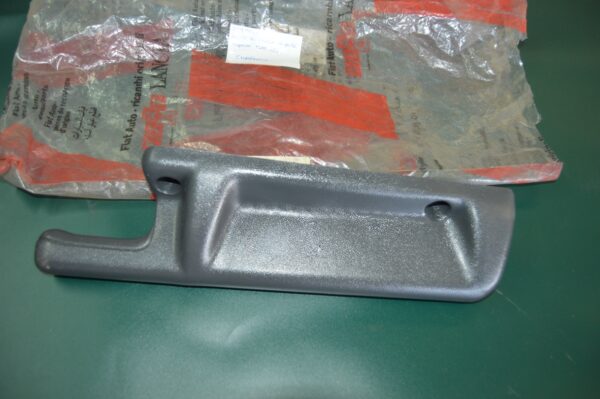 Ref: 5940027 Apoio do Braço da Porta Esquerda - Fiat 127 NOVO