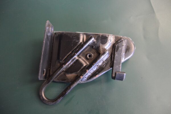 Ref: 7640529 Suporte Apoio Para-choque Traseiro Esquerdo - Fiat Cinquecento NOVO